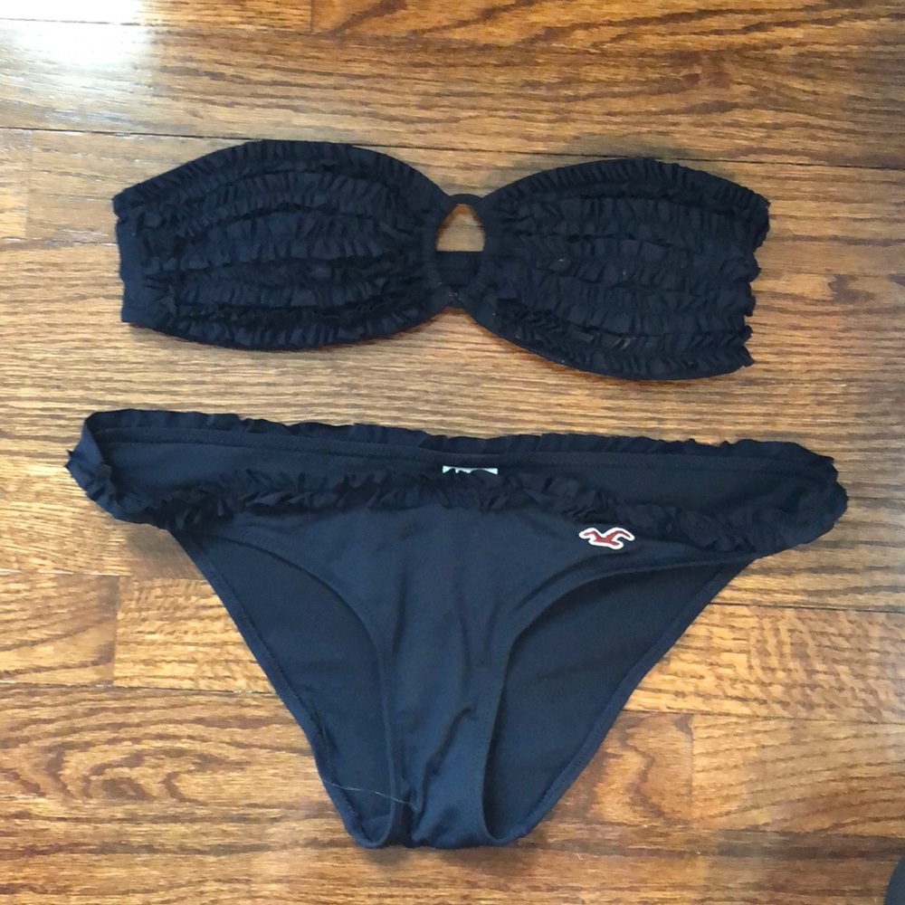 Hollister Ruffle Bandeau Bikini
